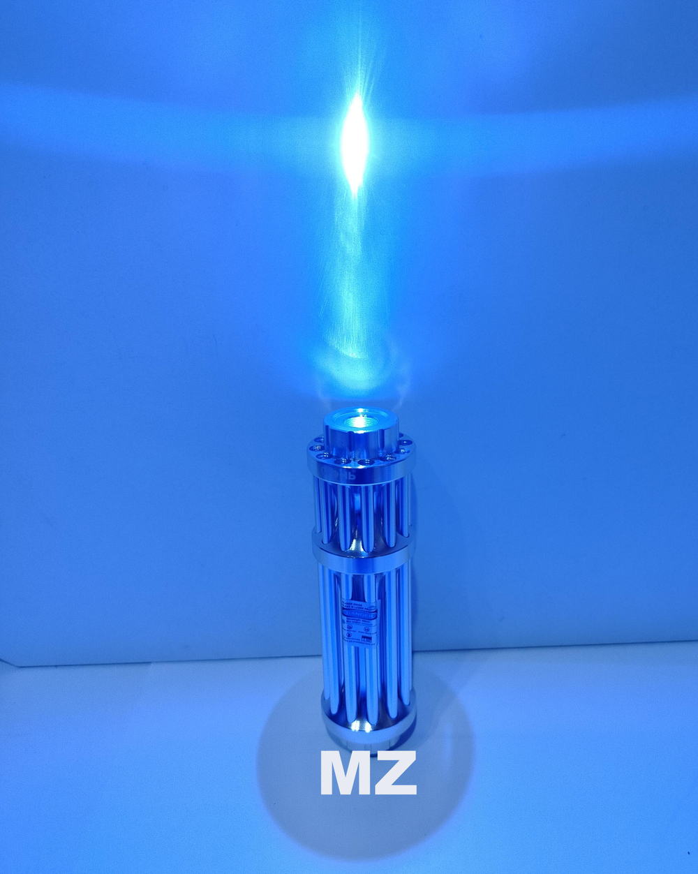 Лазерная указка Калейдоскоп с насадками BLUE в чемодане H-3359