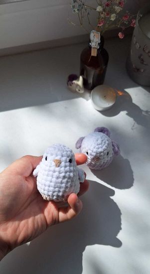 Вязаная игрушка ручной работы "Попугайчик"