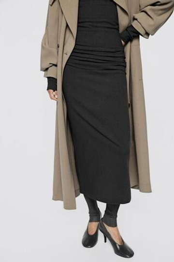 Massimo Dutti Эластичная юбка миди - Limited Edition, черный меланж
