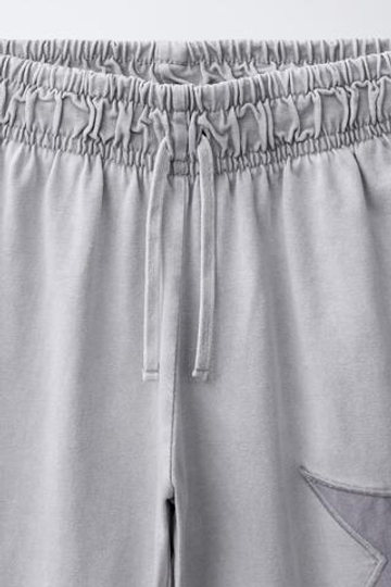 ZARA БРЮКИ WIDE LEG С ЭФФЕКТОМ ПОТЕРТОСТИ И ЗВЕЗДАМИ, СЕРЫЙ