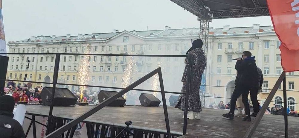 Сценическая пиротехника