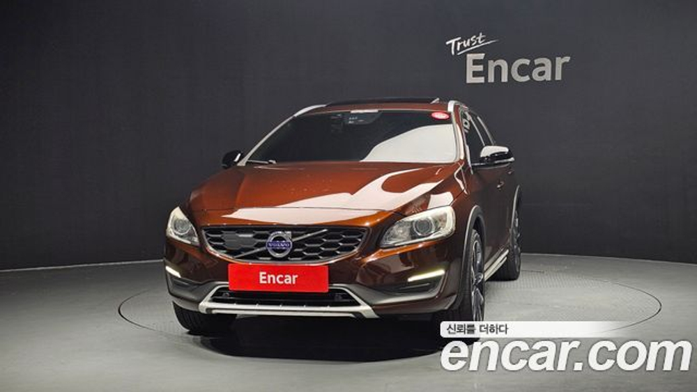 Volvo V60 Cross Country T5 AWD — 2016