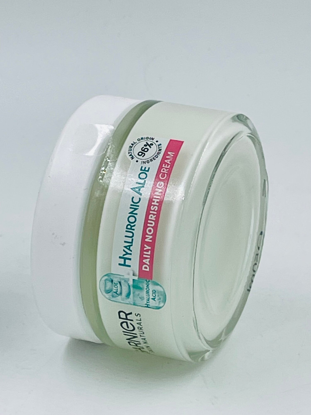 Дневной крем Garnier Hyaluronic Aloe с маслом ши, алоэ вера и виноградной водой, 50 мл (Франция)