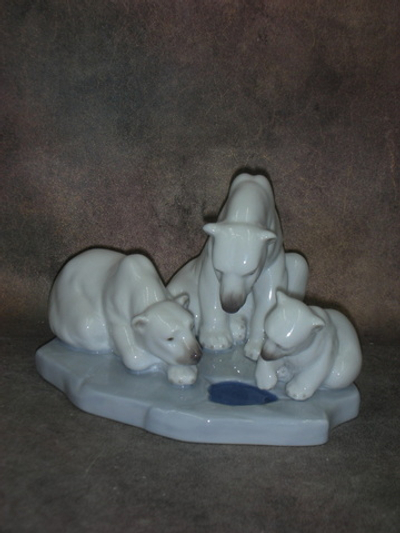 Статуэтка. Фарфор. Медведица с медвежатами. Lladro. Испания
