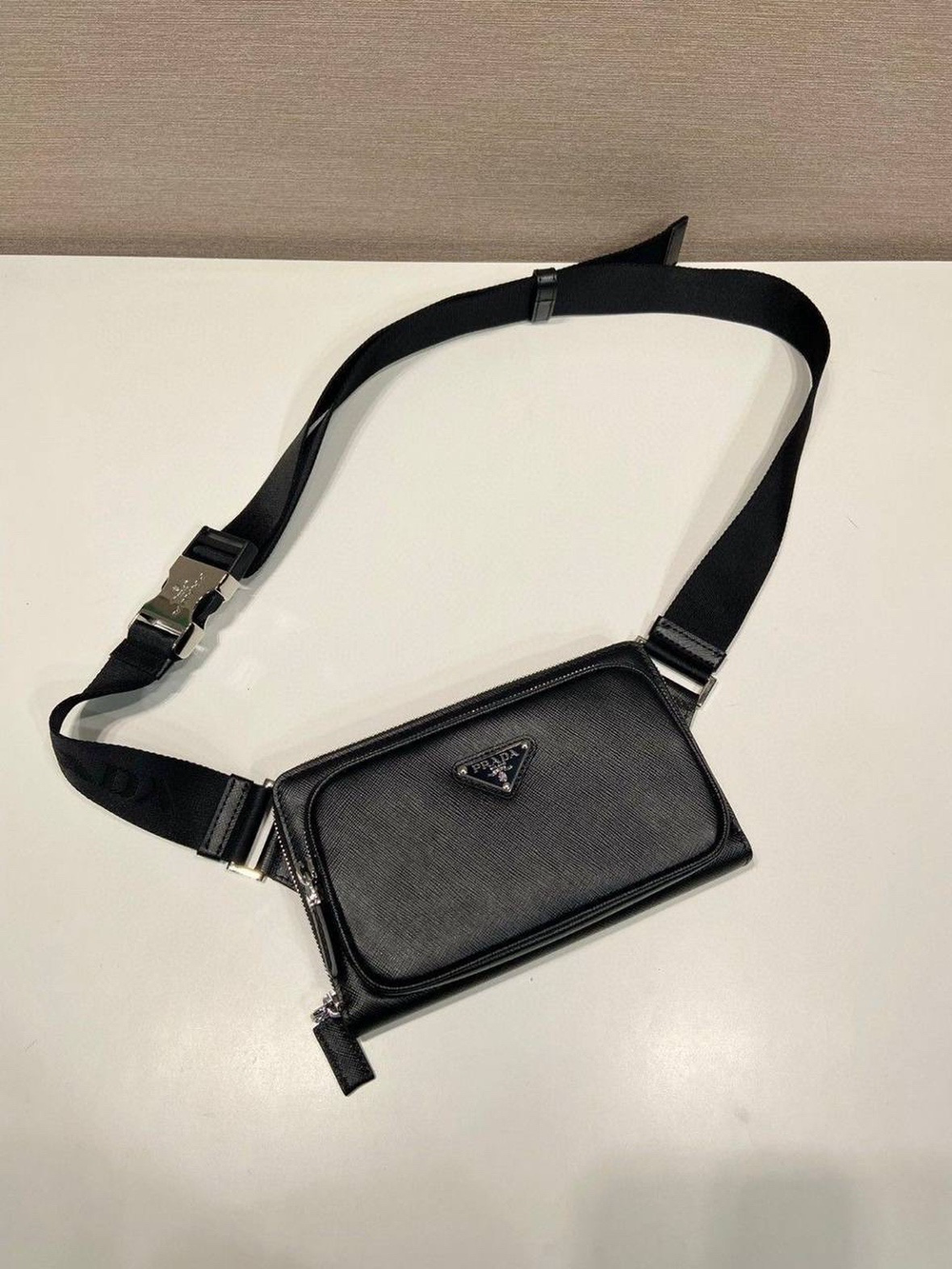 Поясная сумка Prada
