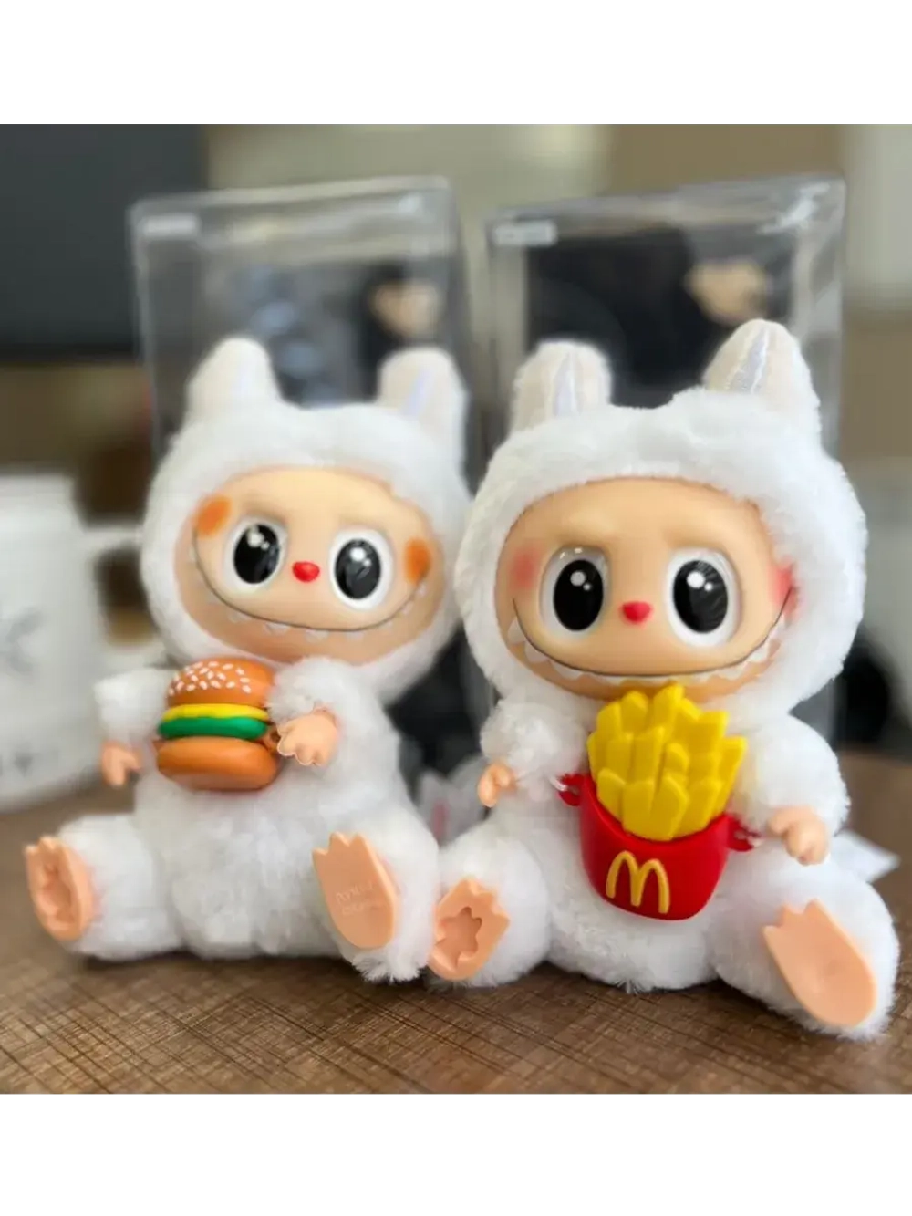 Мягкая игрушка Лабубу белый с Бургером