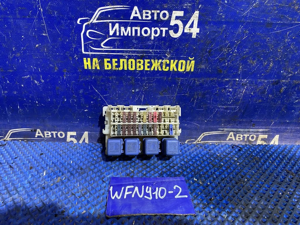 Блок предохранителей салонный NISSAN WINGROAD 1996