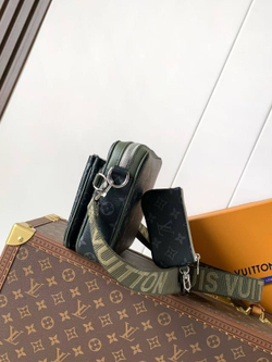 Сумка через плечо/мессенджер Louis Vuitton Trio