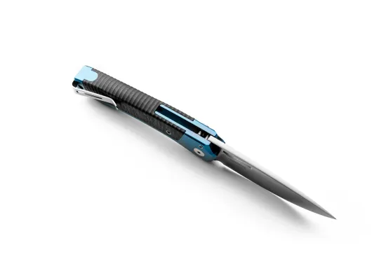 Нож складной Lion Steel Twain TW BL CF - сталь MagnaCut, синий титан на рукояти