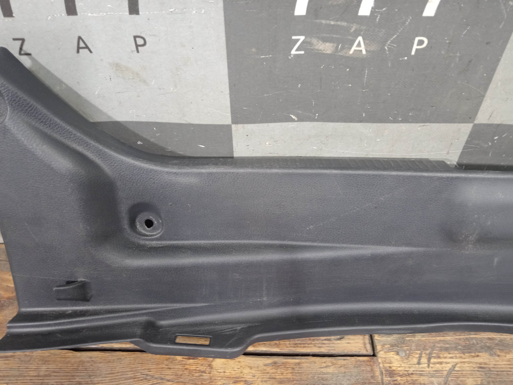 Обшивка задней панели багажника Toyota Camry (XV70) 17-нв Б/У Оригинал 5838706270C0