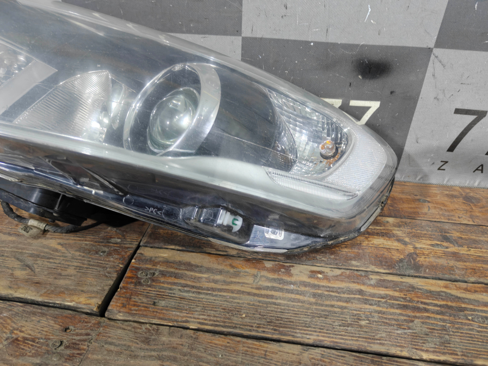 Фара левая ксенон Volvo XC60 1 13-17 Б/У Оригинал 31420257