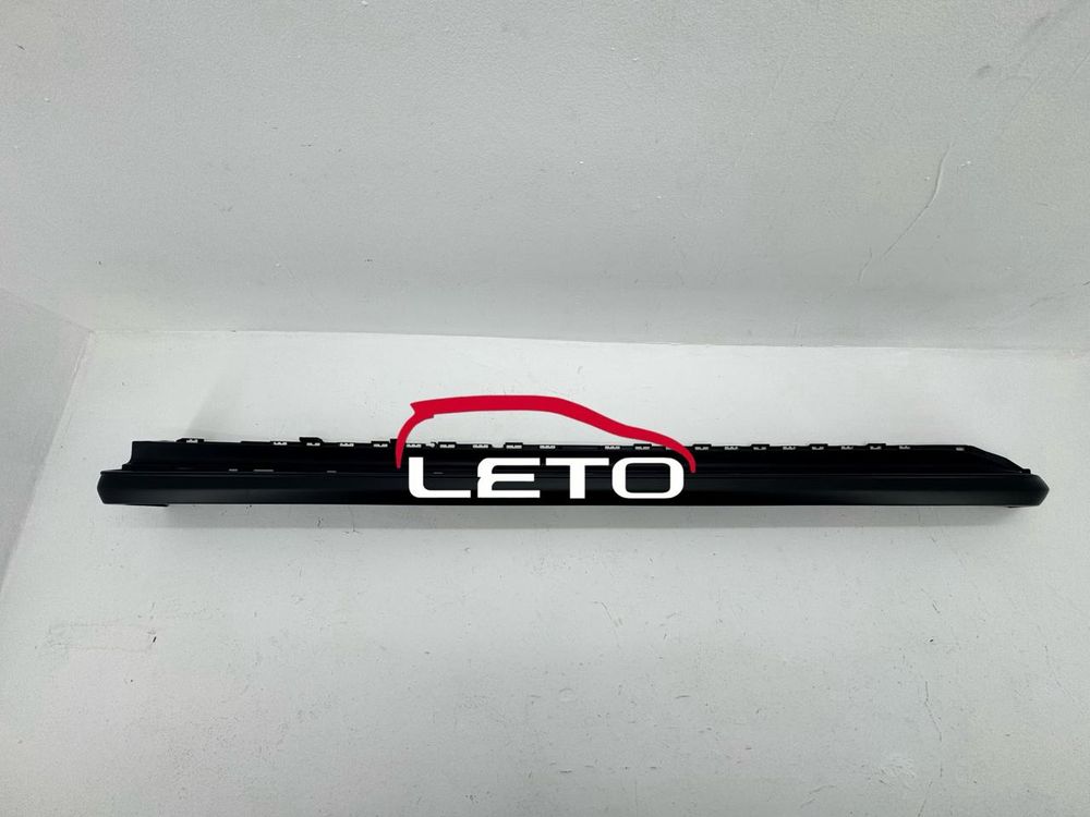 COVER, SIDE DOOR STEP PLATE, RR RH51779-60210 5177960210