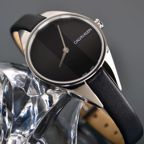 Женские швейцарские часы Calvin Klein K8P231C1