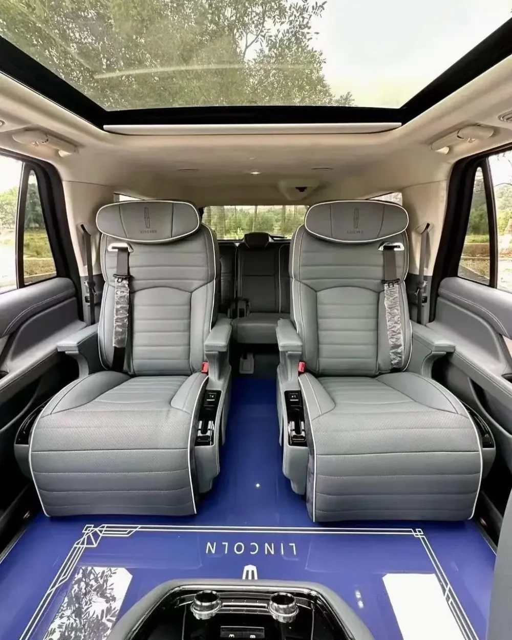 Сиденья капитанские кресла для Lincoln Navigator Линкольн Навигатор Капитанские сидение VIP декор