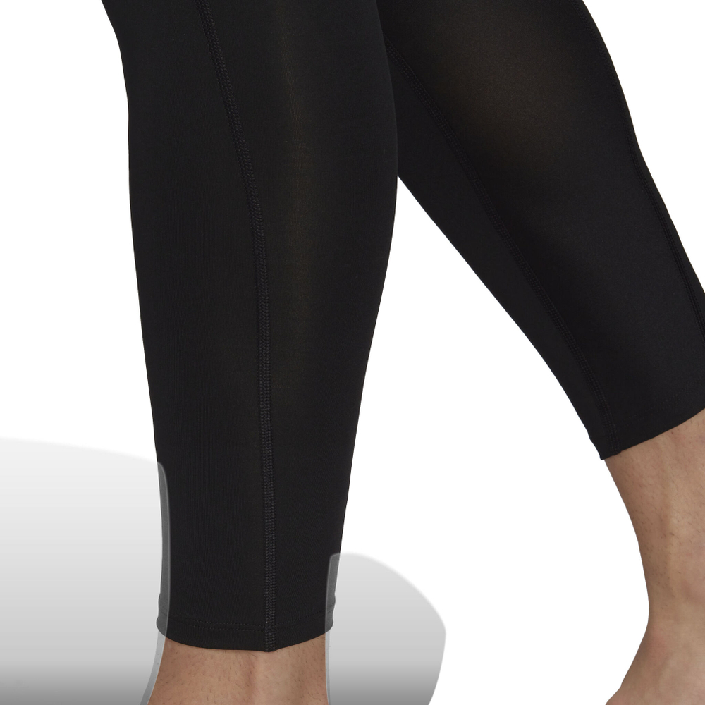 Мужские теннисные штаны adidas Tech-Fit Tight Men - Black