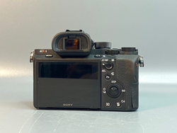 Sony A7R II 51.000 кадров