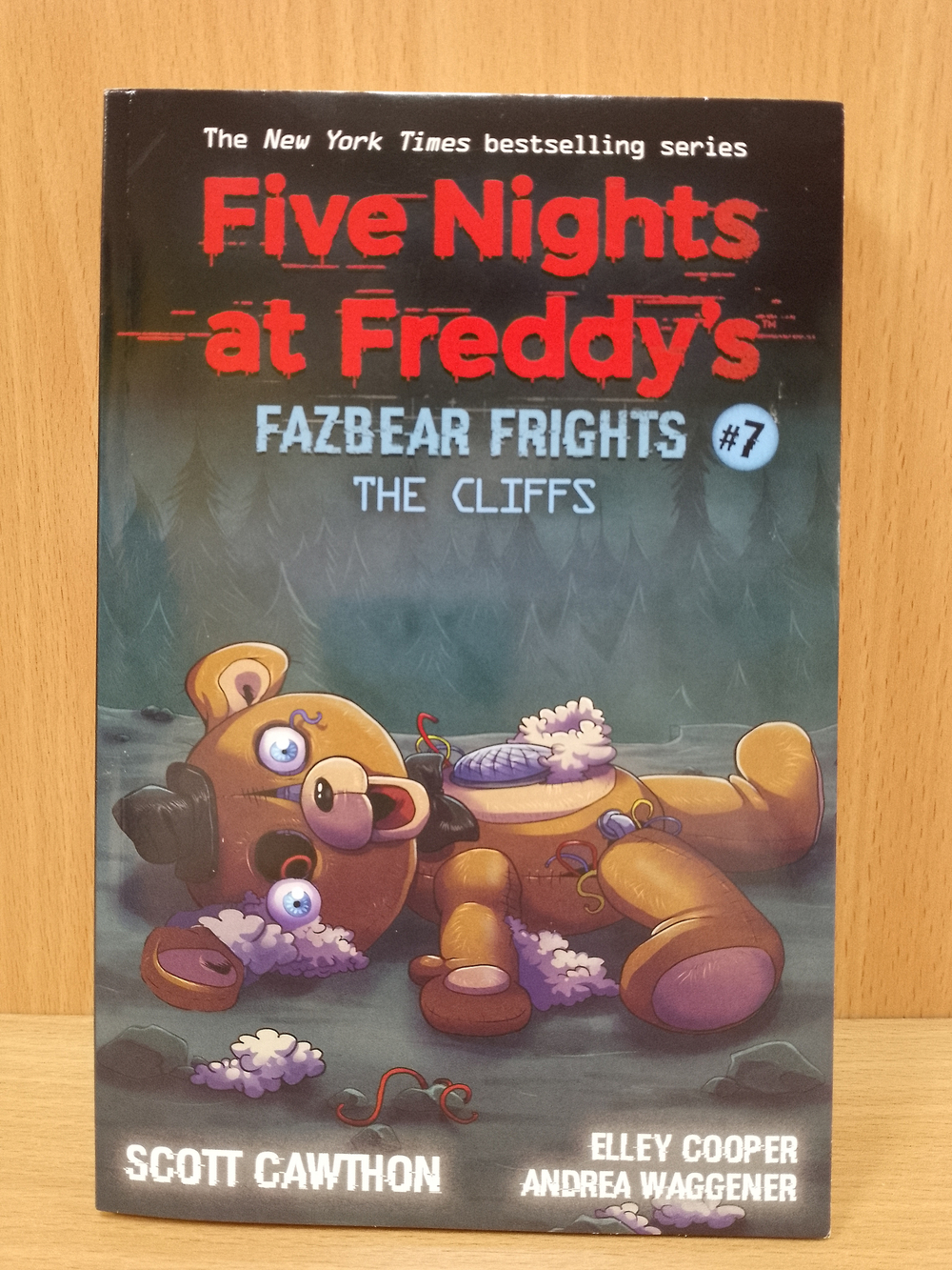 The Cliffs (Five Nights at Freddy`s: Fazbear Frights #7)