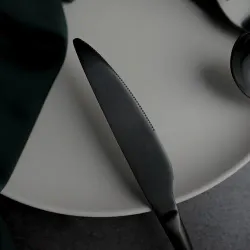 Нож столовый 23,5 см матовый черный цвет PVD Alessi-Black P.L. [12]