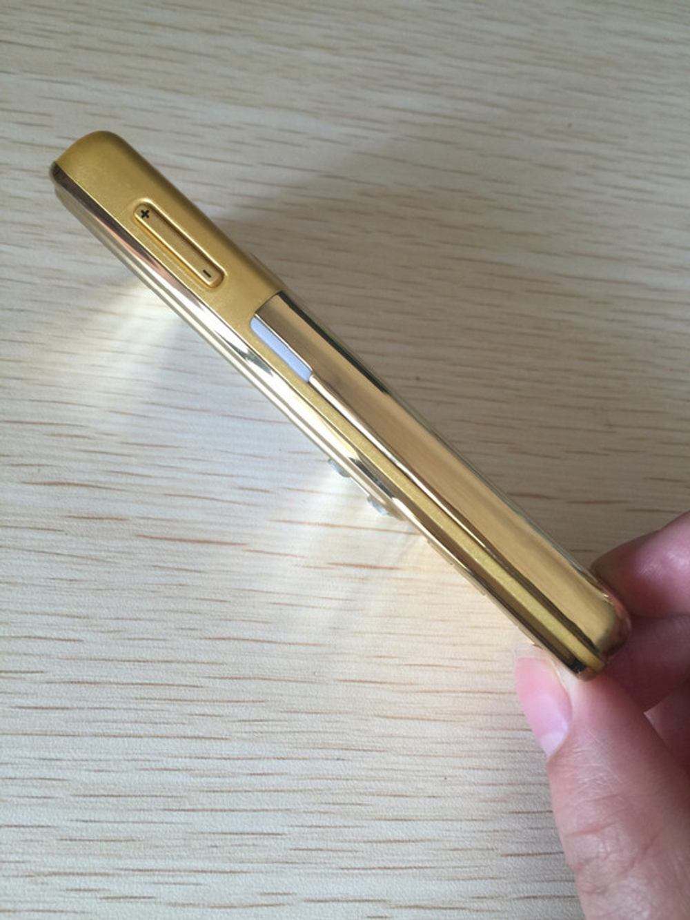 Мобильный телефон Nokia 6300 Gold