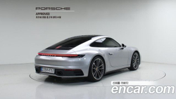 Porsche 911 Carrera — 2024