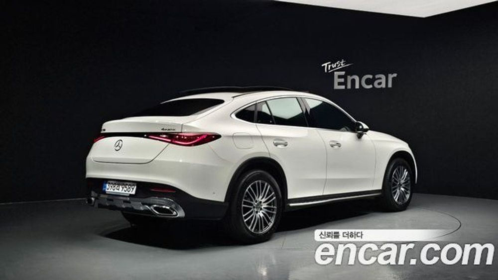 Mercedes-Benz GLC-Class GLC300 4MATIC Avnatgarde Coupe — 2025
