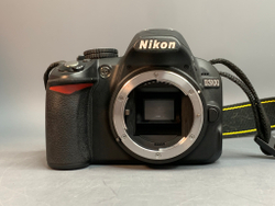 Nikon D3100 kit 18-55mm 150 кадров