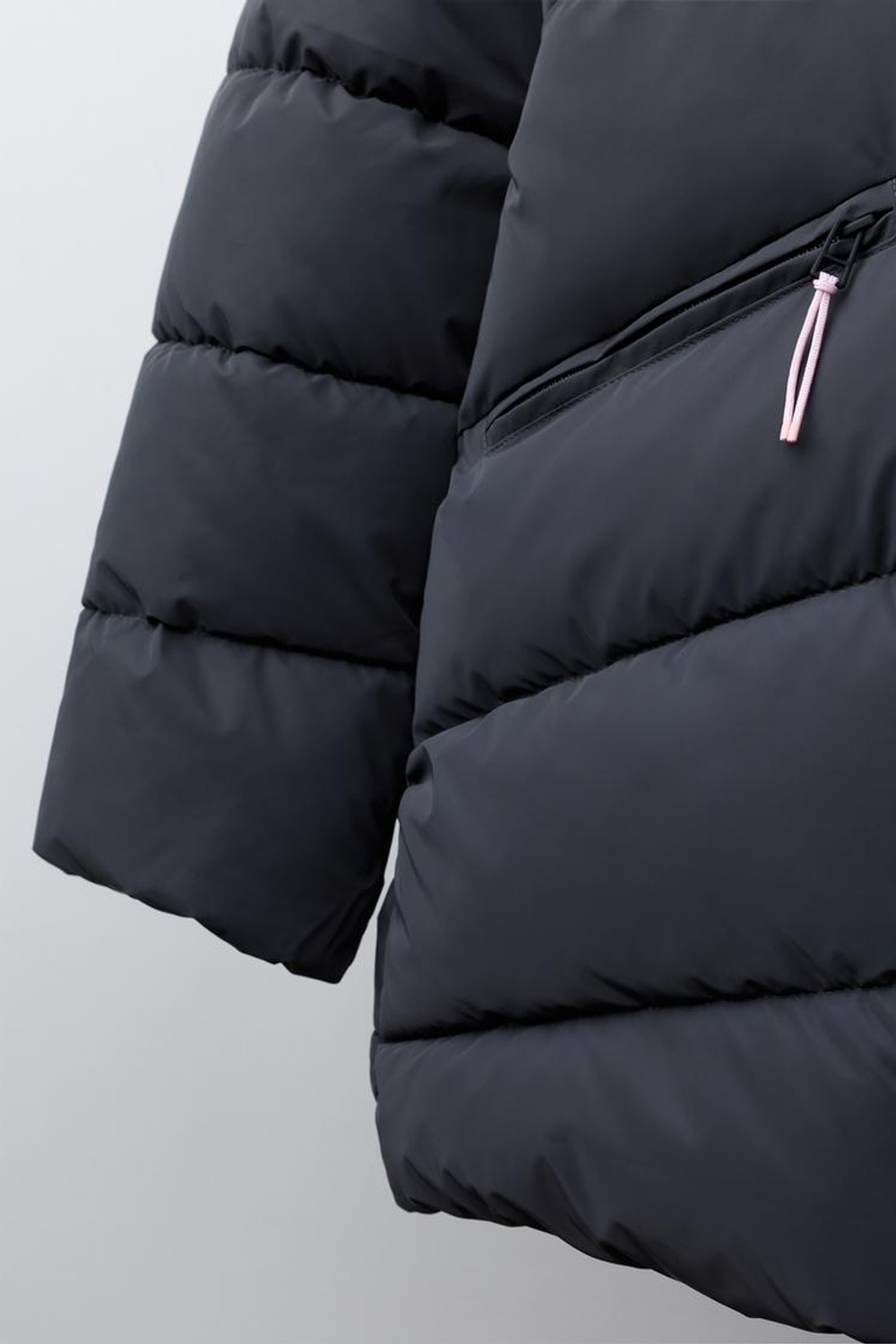 ZARA СТЕГАНОЕ ПРОРЕЗИНЕННОЕ ПАЛЬТО WATER RESISTANT, АНТРЦИТОВО-СЕРЫЙ
