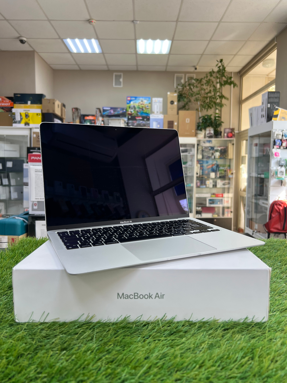 Б/У MacBook Air 13 2020 M1 8/512Gb