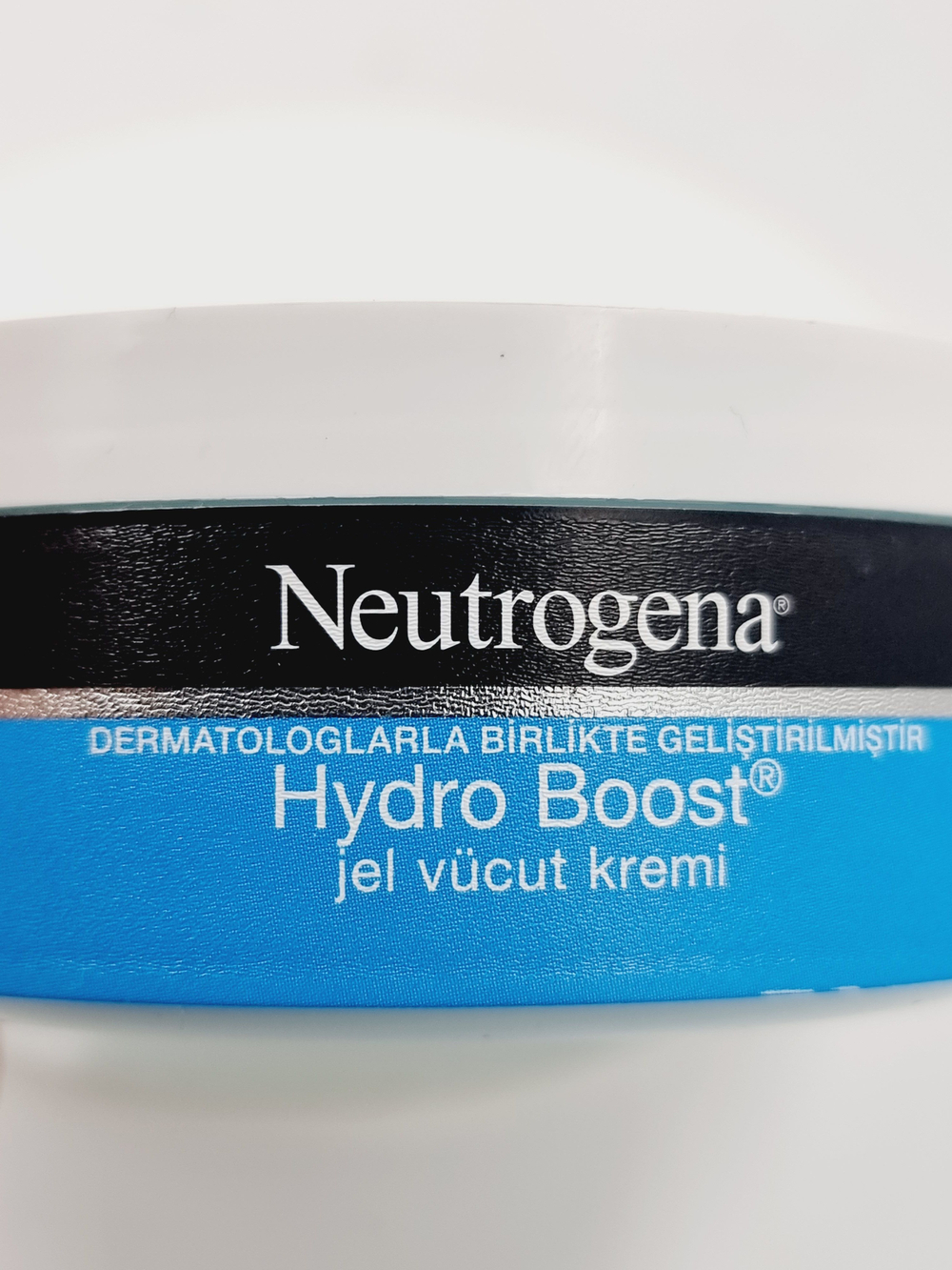 Neutrogena Hydro Boost Специальный гель-крем для тела для сухой кожи 200 мл (Франция)