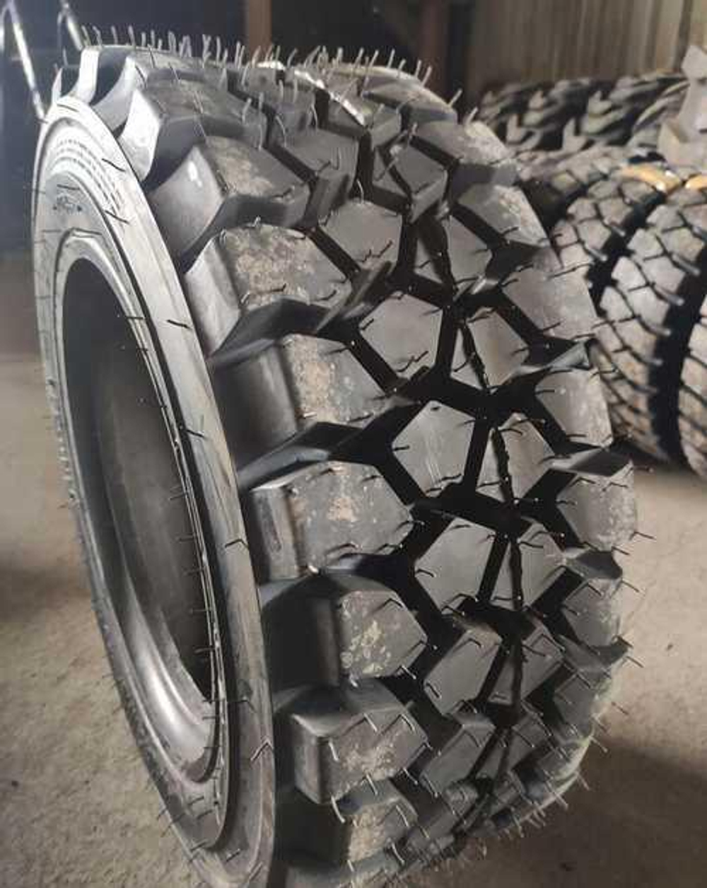 Шина 12-16.5 14PR IND35 TL 147A3 Petlas Турция