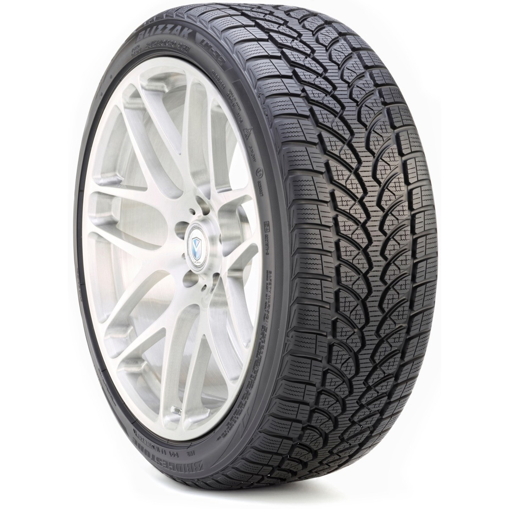 Зимняя шина Bridgestone Blizzak LM32 (215/45 R16 90V)