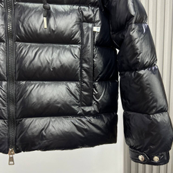 Пуховик Moncler