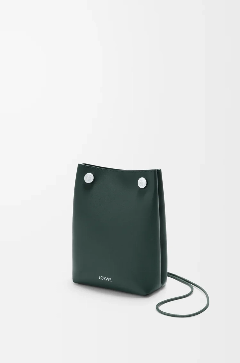 Loewe Сумка-мешок Pebble из гладкой телячьей кожи, зеленый