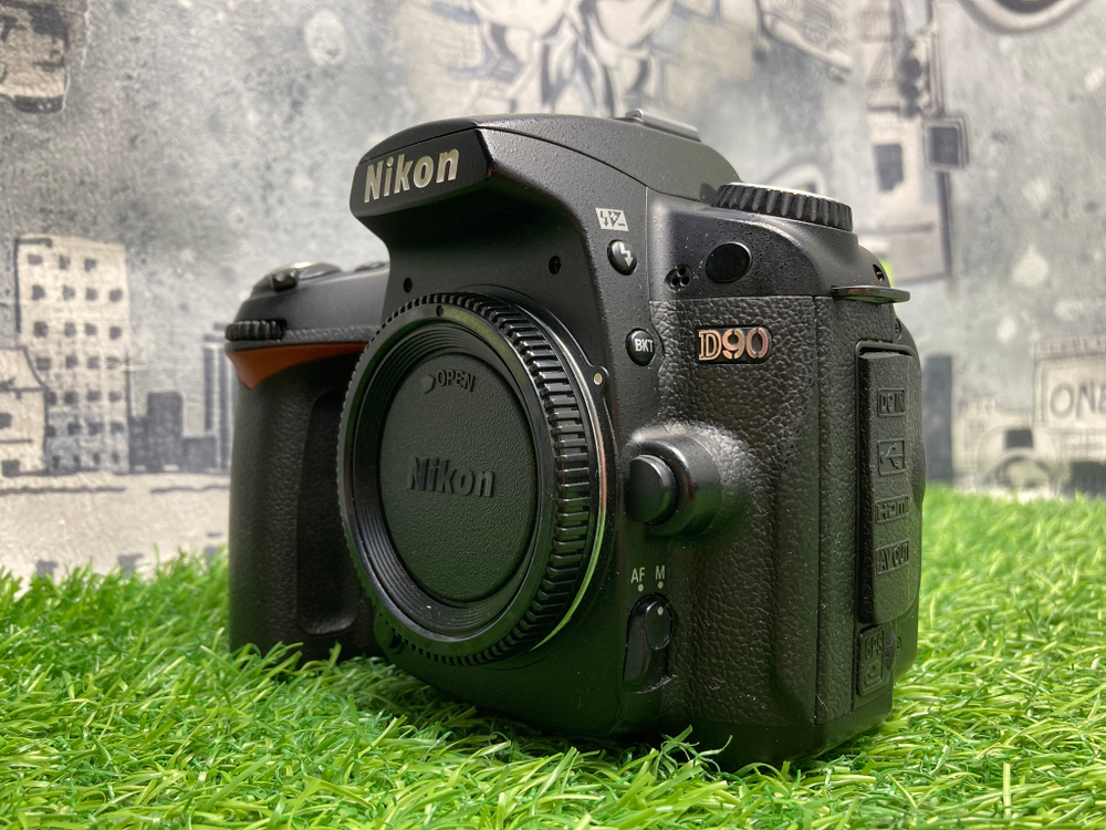 Nikon D90 27.000 кадров ( С дефектом )