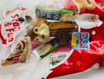 Конфеты PEZ с игрушкой дозатором Дед мороз и 10 сменных блоков с фруктовым вкусом 85 г (Австрия)