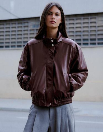 Женская куртка из искусственной кожи - BERSHKA