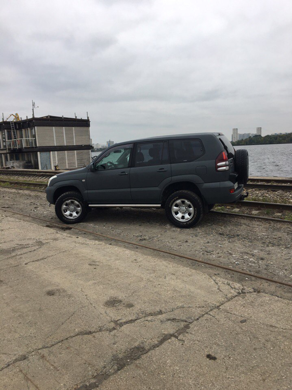 Покраска Раптором Toyota Prado 120