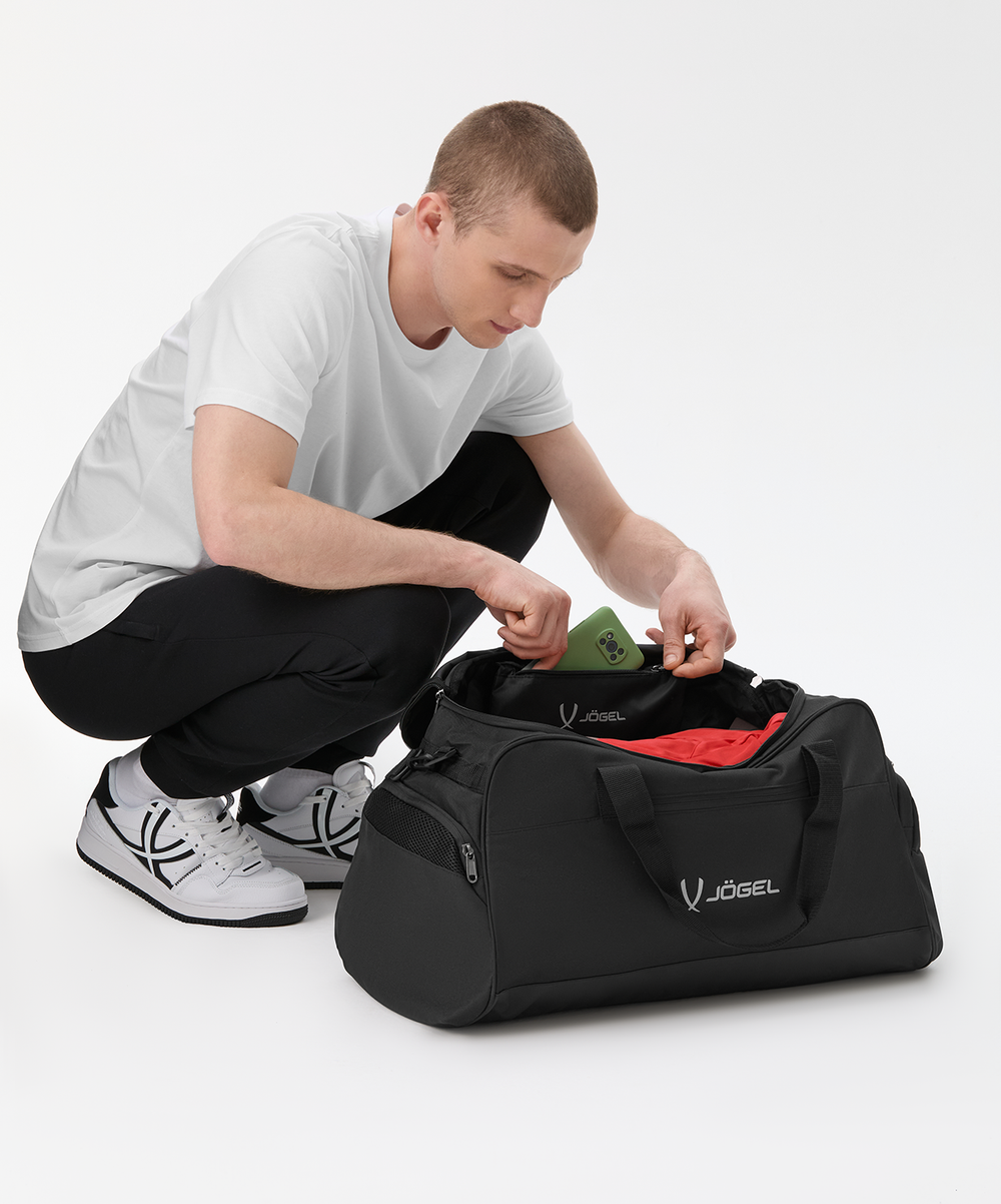 Сумка спортивная DIVISION Medium Bag, черный