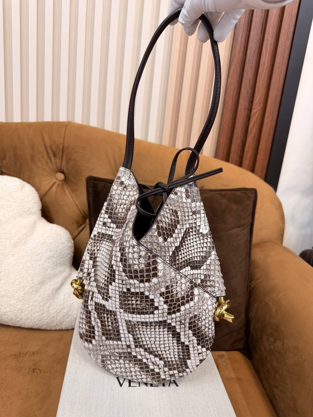 Клатч-Сумка Bottega Veneta Solstice small из кожи Питона