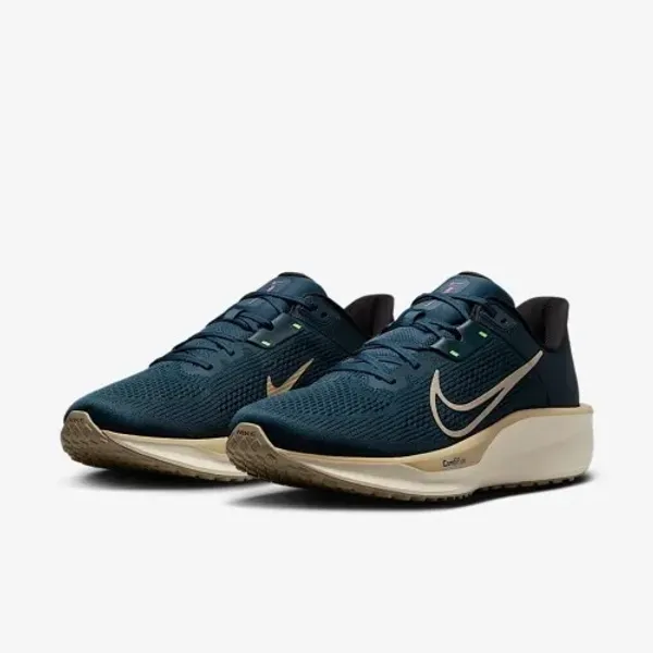 Кроссовки мужские NIKE NIKE QUEST 6