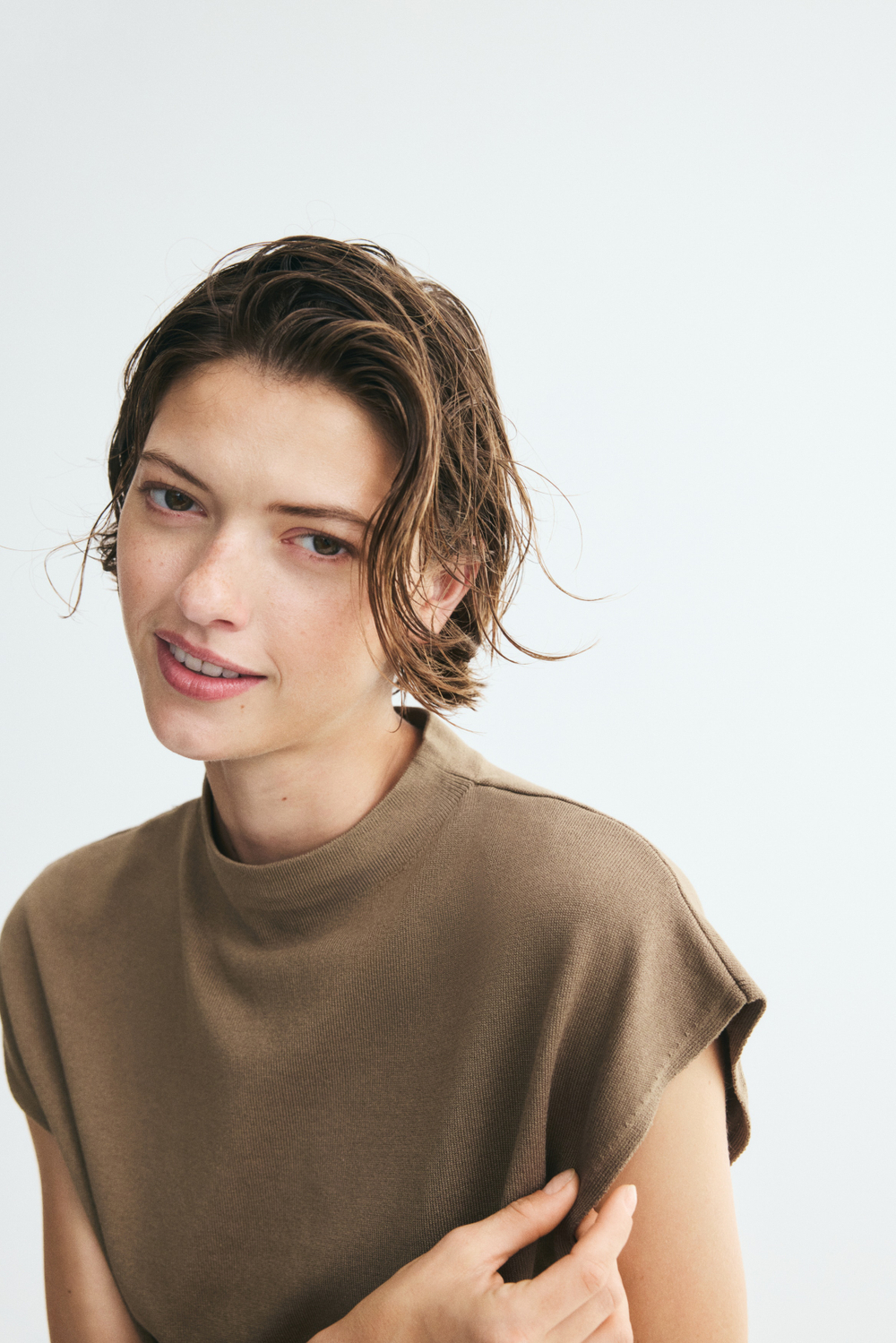 Тонкий трикотажный топ с рукавами-крылышками - H&M