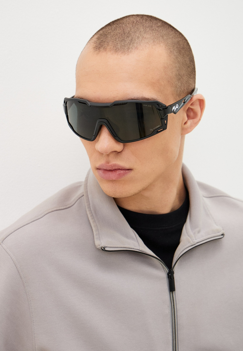 Спортивные очки 720armour Flash / Matte Black / Glossy Black Temple / Polarized Smoke Lens