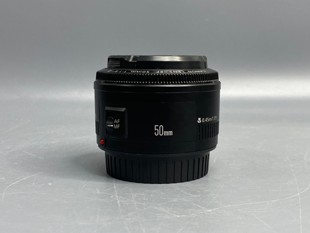Canon EF 50mm f/1.8 II