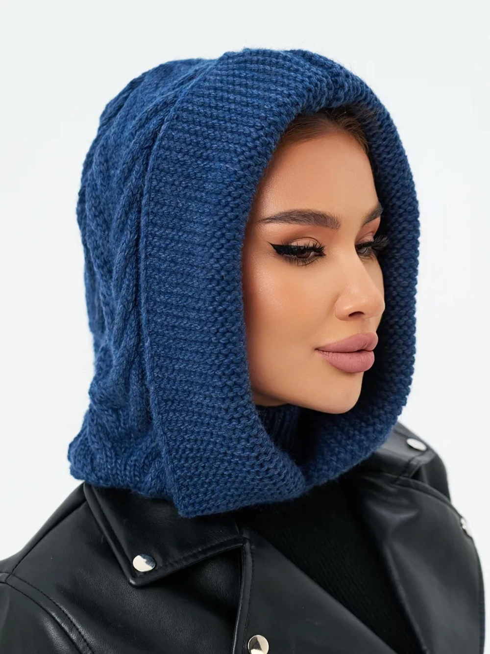 Капор вязаный теплый