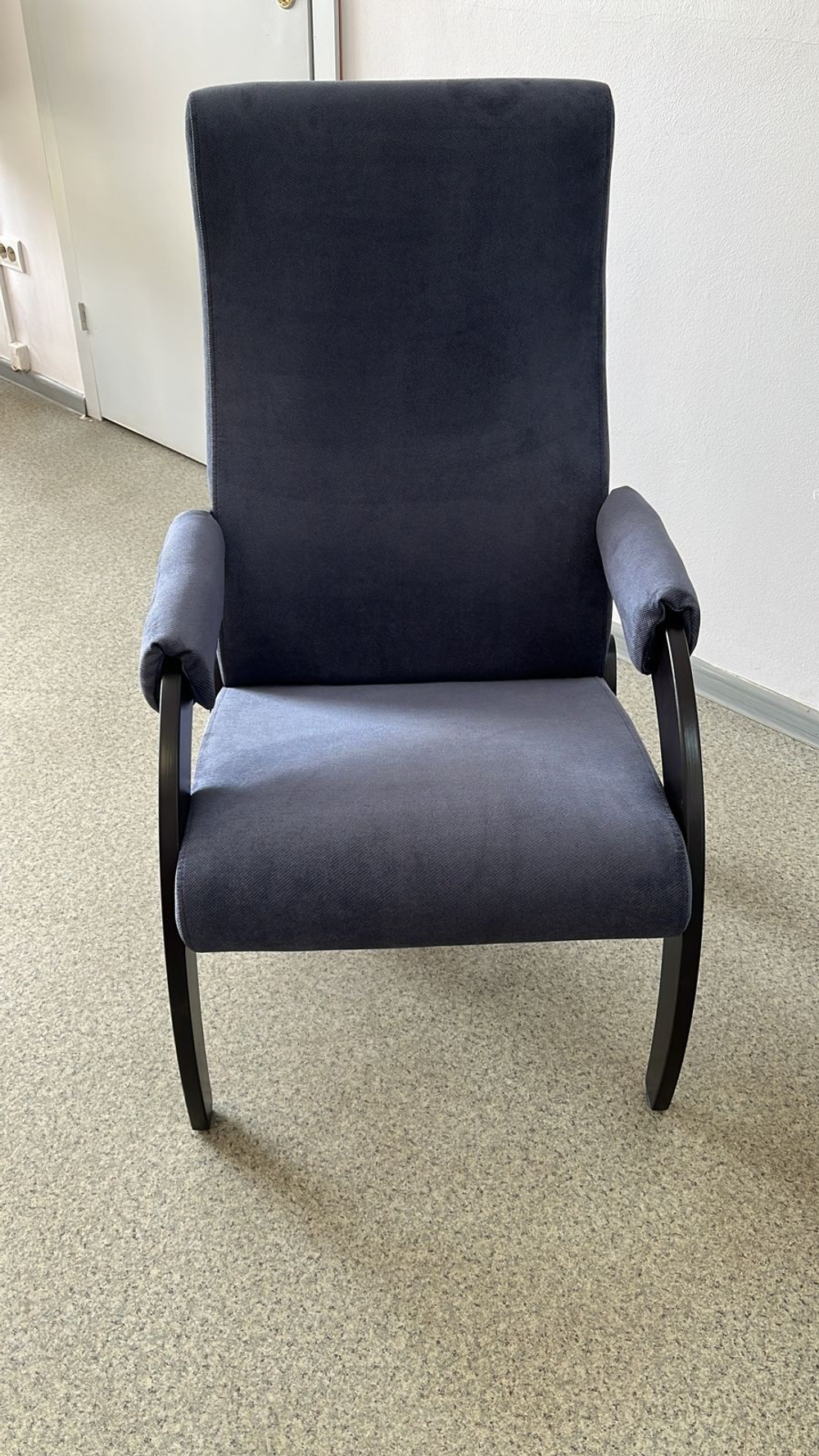 Кресло  Марта №61М арт.GS-61М-6 (каркас венге, ткань VERONA Denim Blue - синий) 1уп