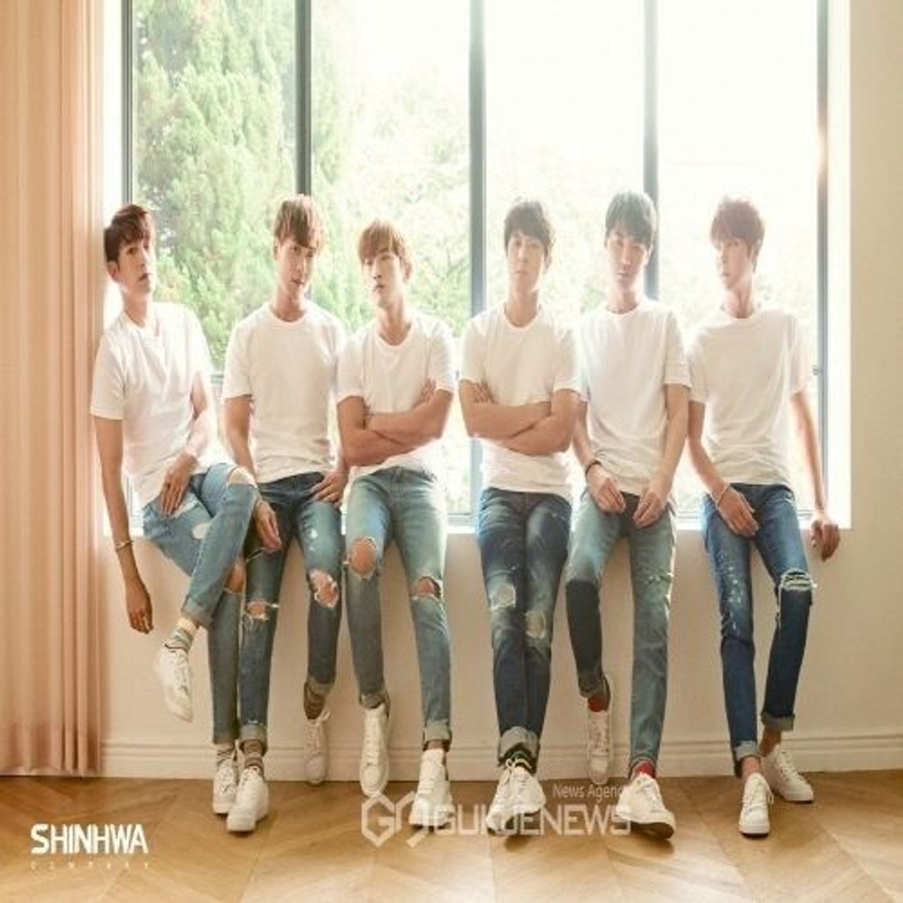 видео Shinhwa - 2016 Shinhwa Live Unchanging DVD (2 DISC)