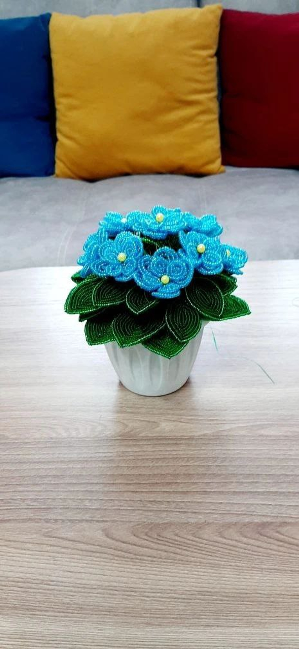 Фиалка из бисера 15см