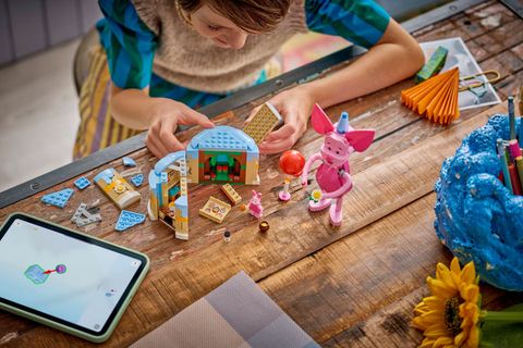 Конструктор LEGO Disney 43305 Piglet's Birthday Fun