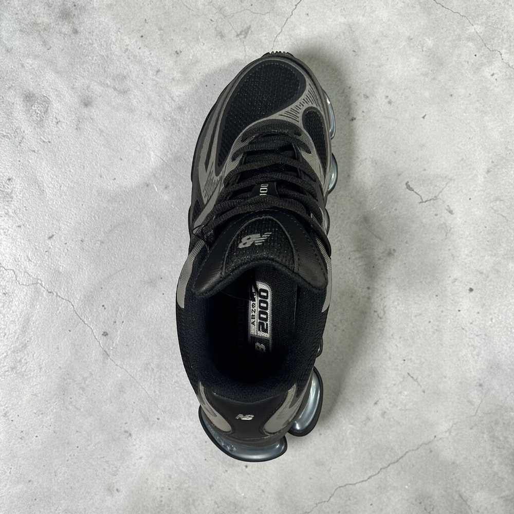 New Balance 2000 • Black Gray