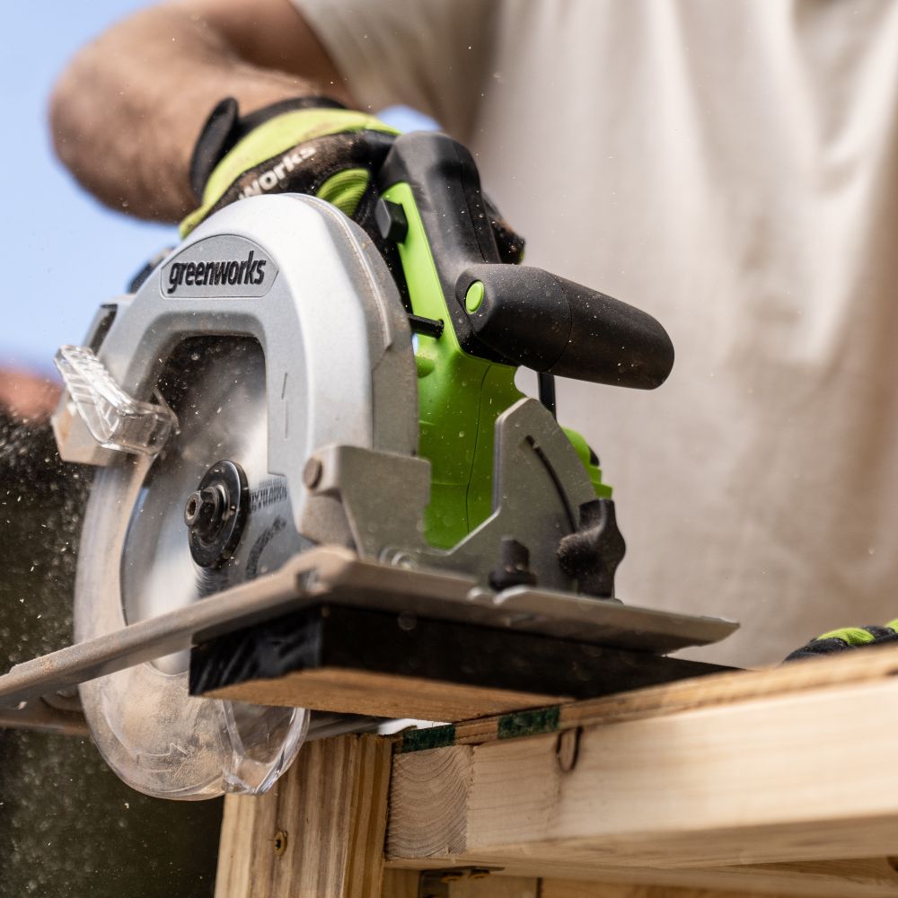 Дисковая пила акк. Greenworks GD24CS, 24V,б/щет,185х20мм, 4500 об/мин, рез 63мм,1х4Ач,ЗУ,кор (1500907CUB)